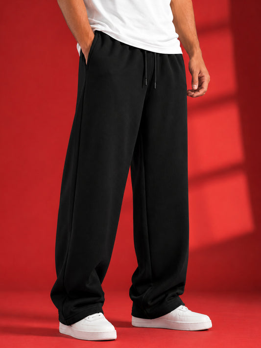 Leotude Men's Black Solid Premium Trackpants