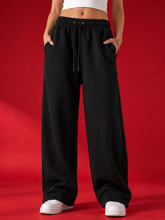 Leotude Women's Black Solid Premium Trackpants