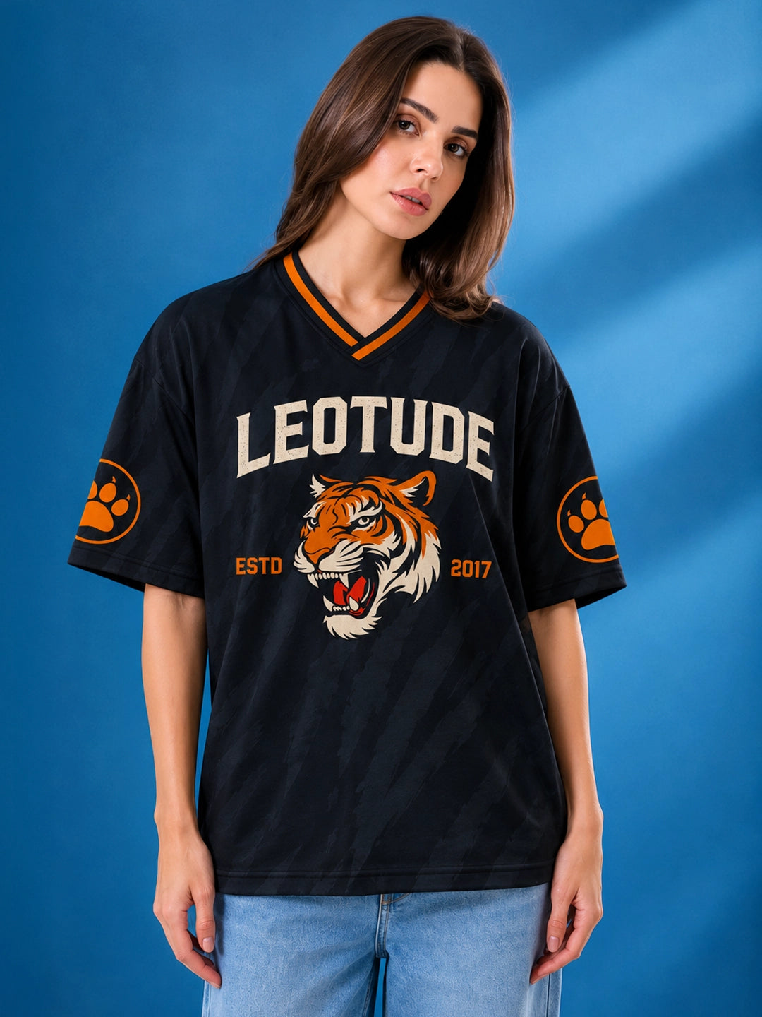 Leotude Women's Black Tiger Printed T-Shirt