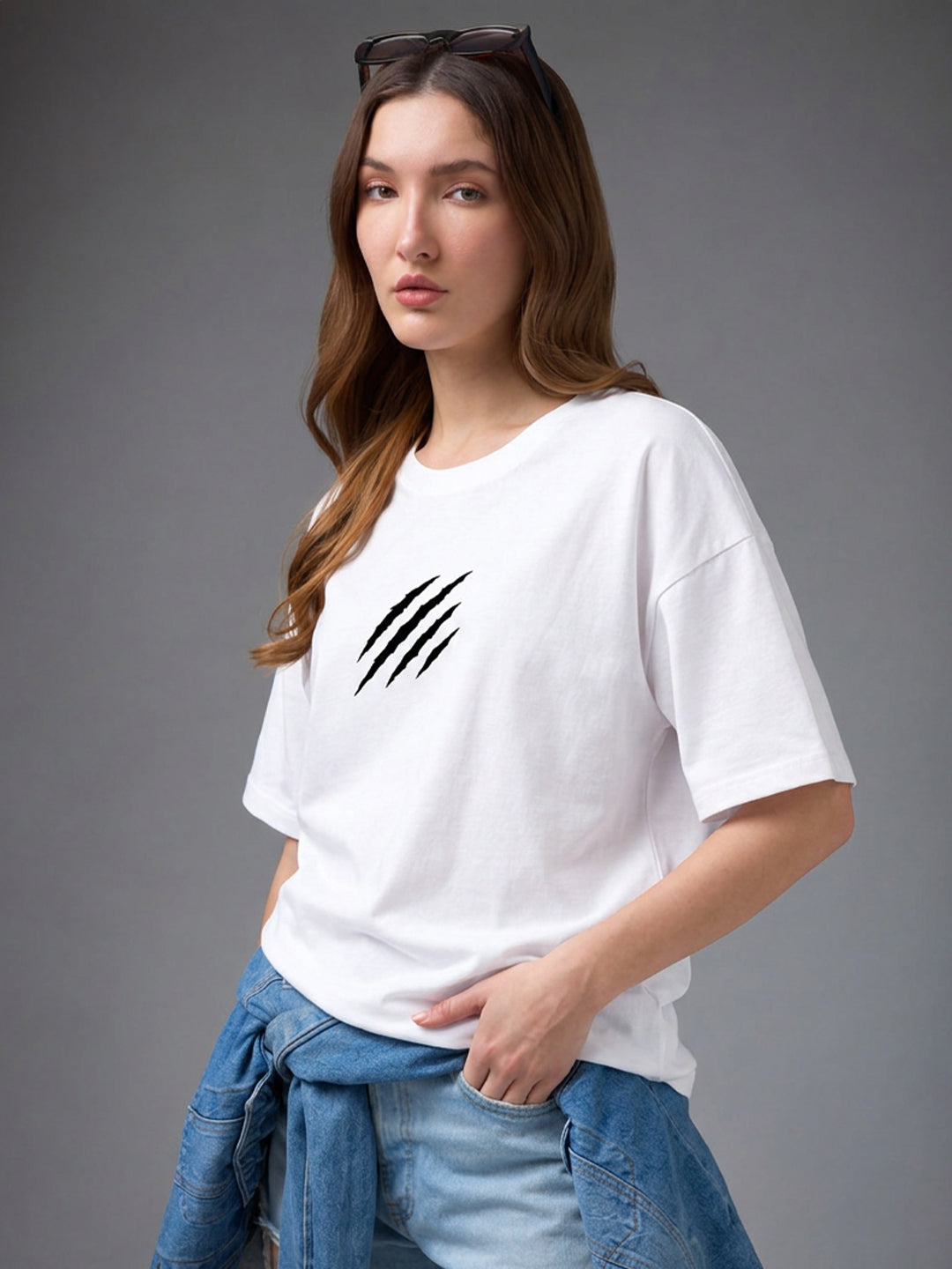 Leotude Women's White Claw Mark Elite T-Shirt
