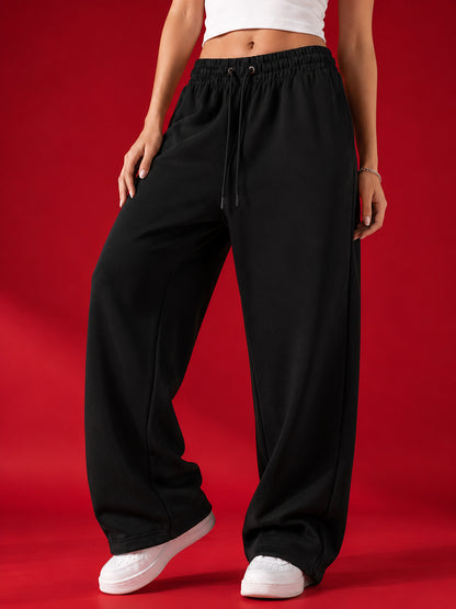 Leotude Women's Black Solid Premium Trackpants
