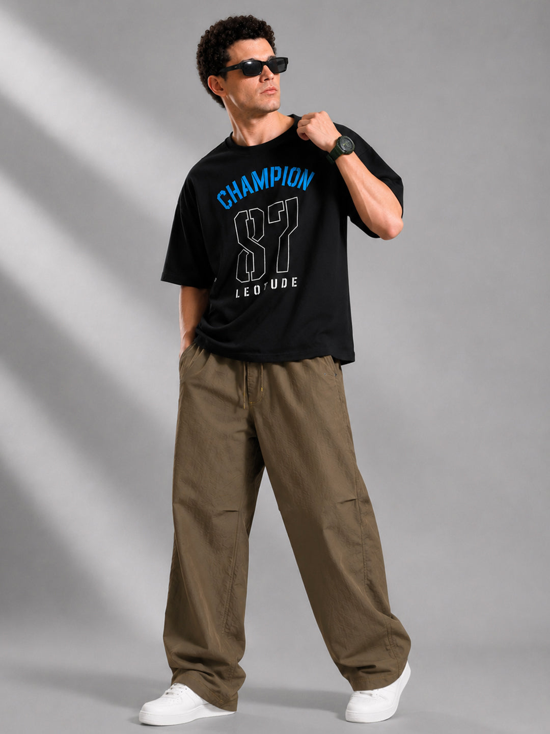 Leotude Men's "Champion 87" Printed Oversized T-Shirt — Black Streetwear Tee
