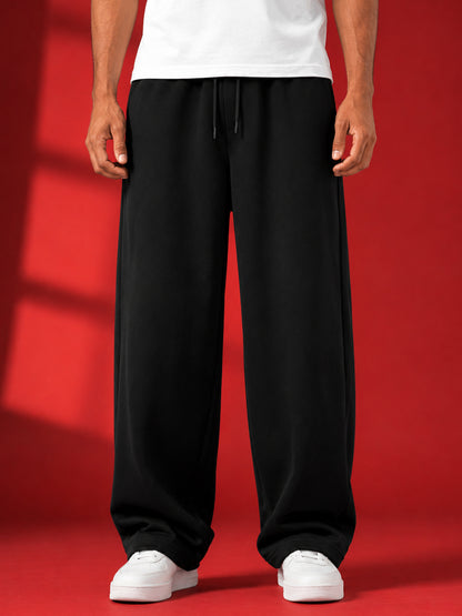 Leotude Men's Black Solid Premium Trackpants