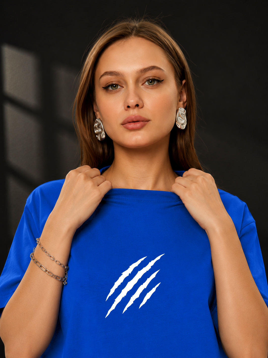 Leotude Women's Blue Claw Mark Premium T-Shirt