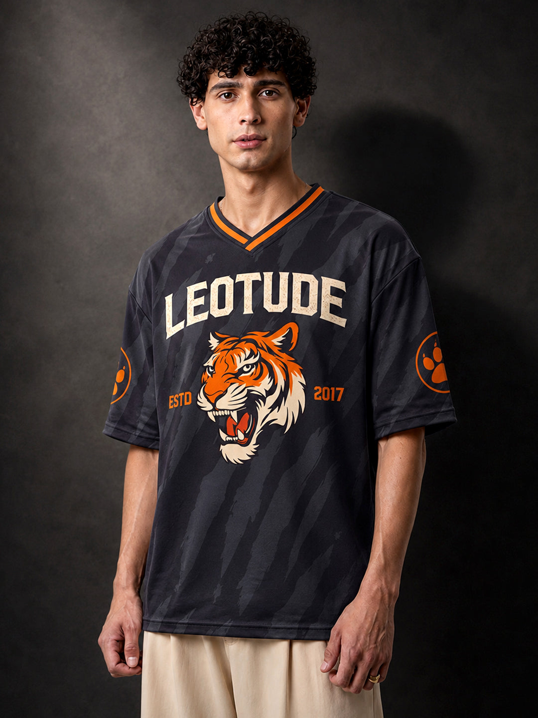 Leotude Men's Black Tiger Printed T-Shirt
