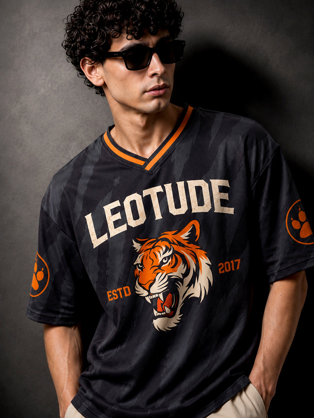 Leotude Men's Black Tiger Printed T-Shirt