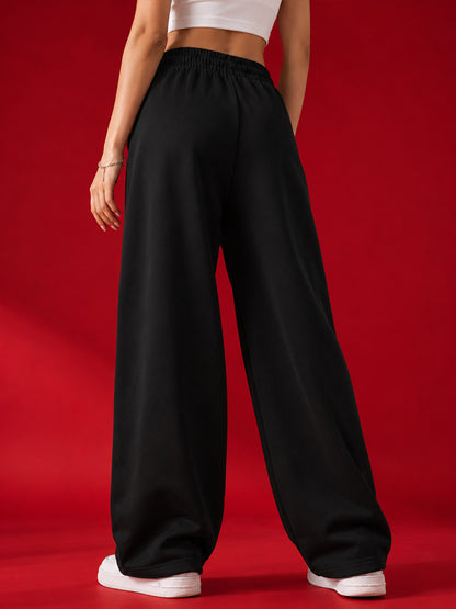 Leotude Women's Black Solid Premium Trackpants
