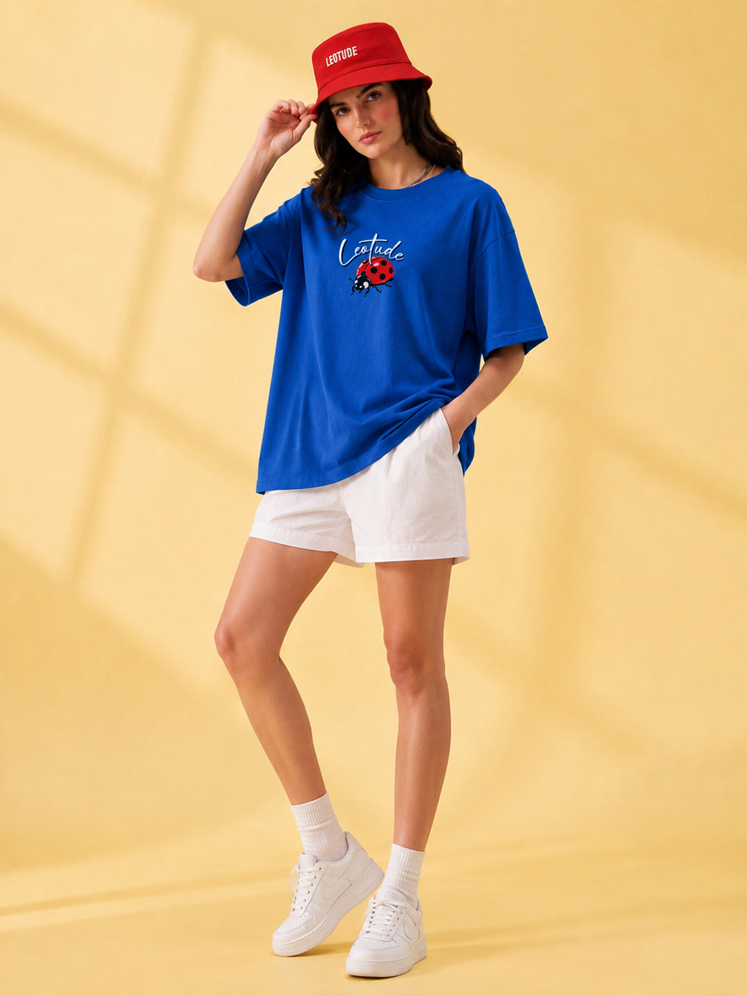 Leotude Women's Blue Mushroom Premium T-Shirt
