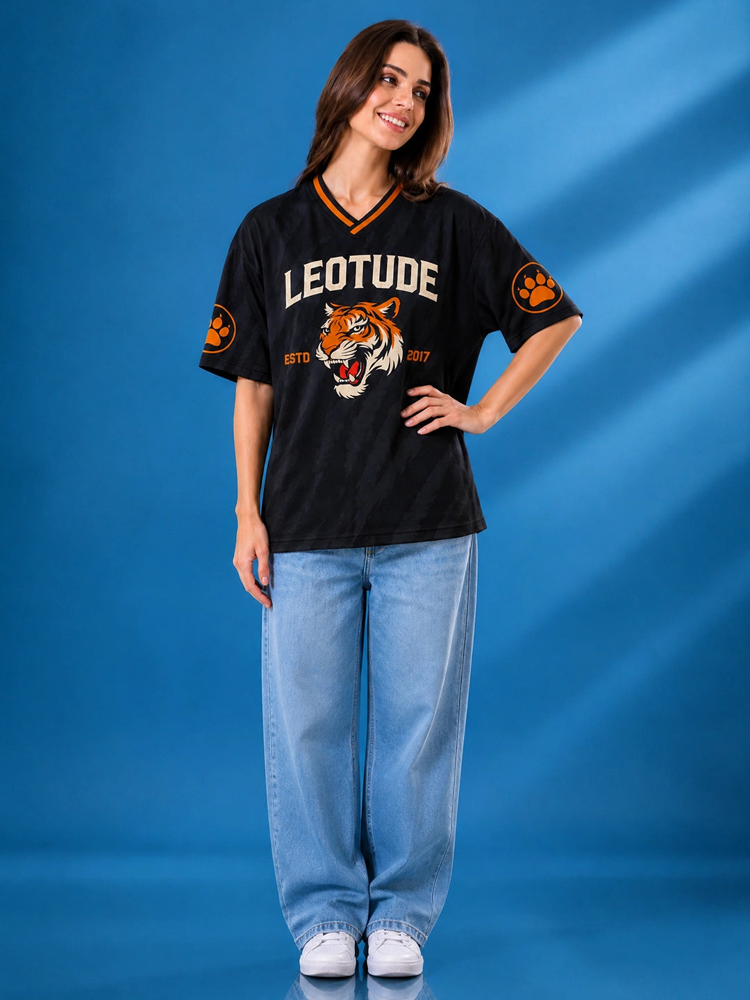 Leotude Women's Black Tiger Printed T-Shirt