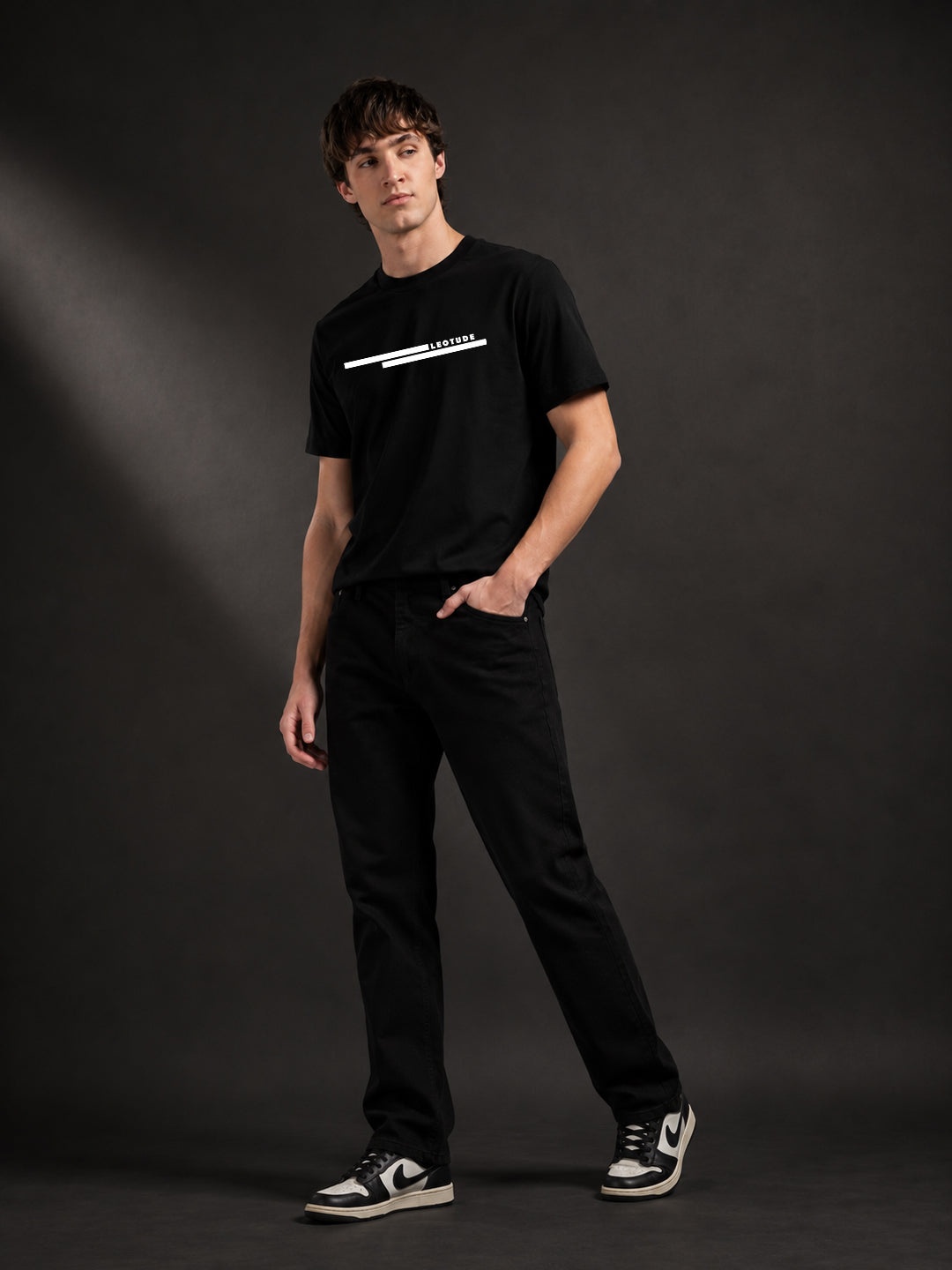 Leotude Men's Black Line Printed T-Shirt