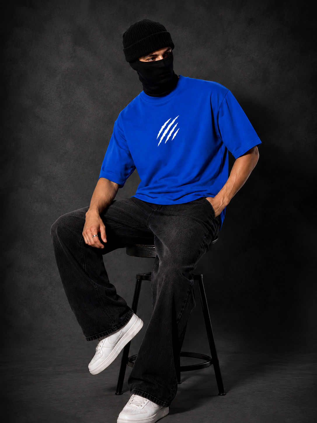 Leotude Men's Blue Claw Mark Elite T-Shirt