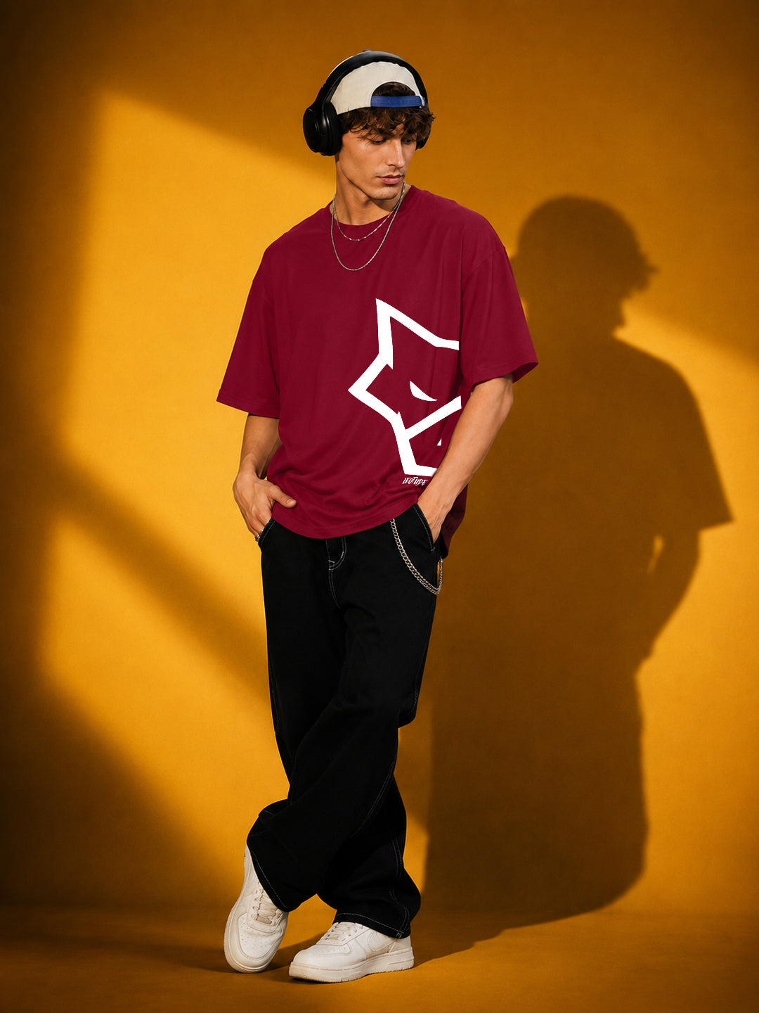 Leotude Men "Wolf" Printed Oversized T-Shirt — Maroon Streetwear Tee