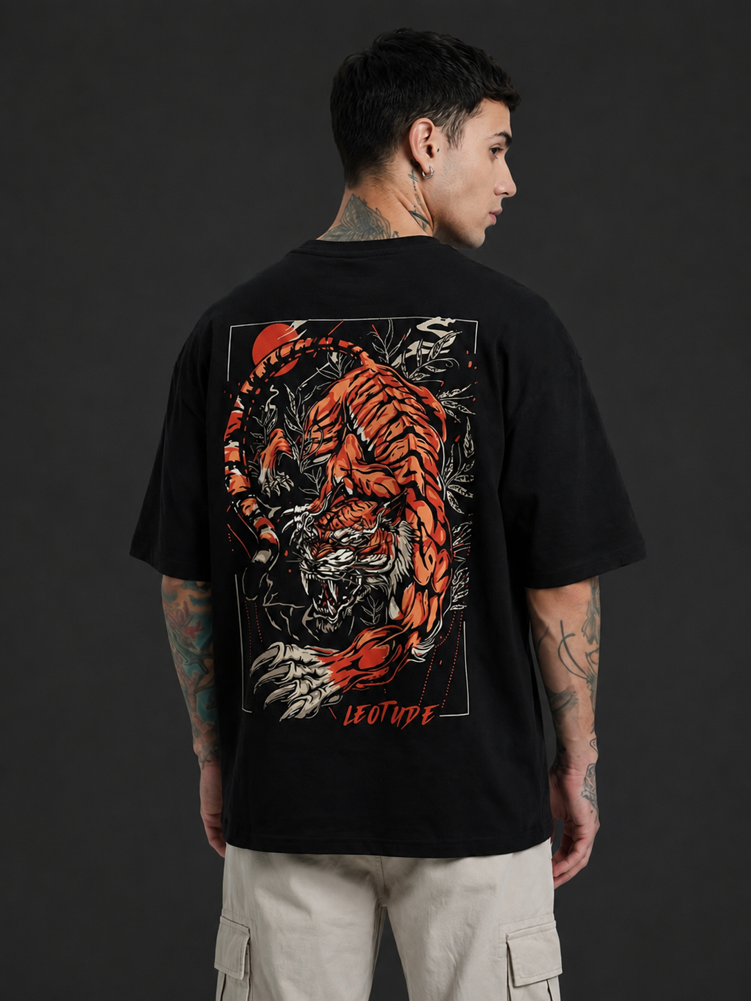 Leotude Men's "Prowling Tiger" Back Print Oversized T-Shirt — Black Streetwear Tee