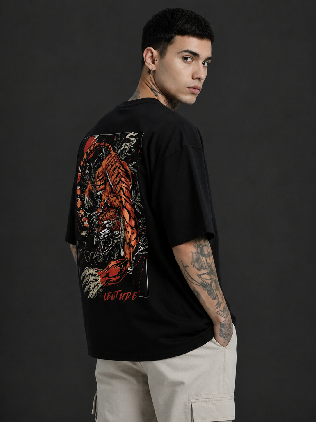Leotude Men's "Prowling Tiger" Back Print Oversized T-Shirt — Black Streetwear Tee