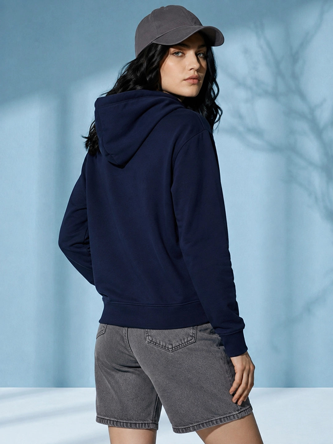 Leotude Women's Navy Blue American Flag Printed Hooded Sweatshirt
