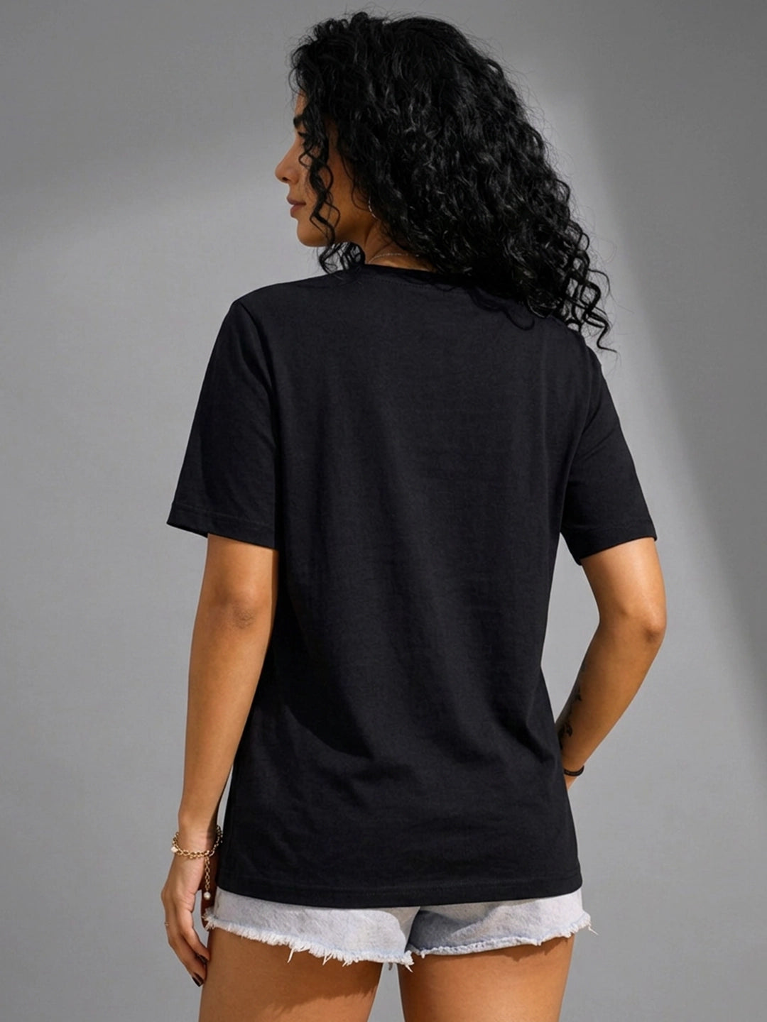 Leotude Women's Black Line Printed T-Shirt