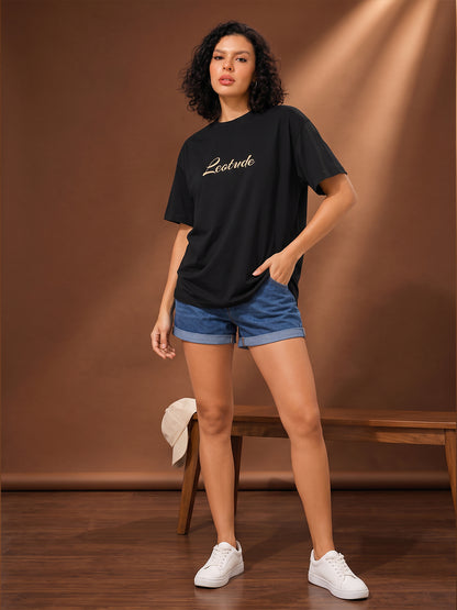 Leotude Women's Black Bear Premium T-Shirt