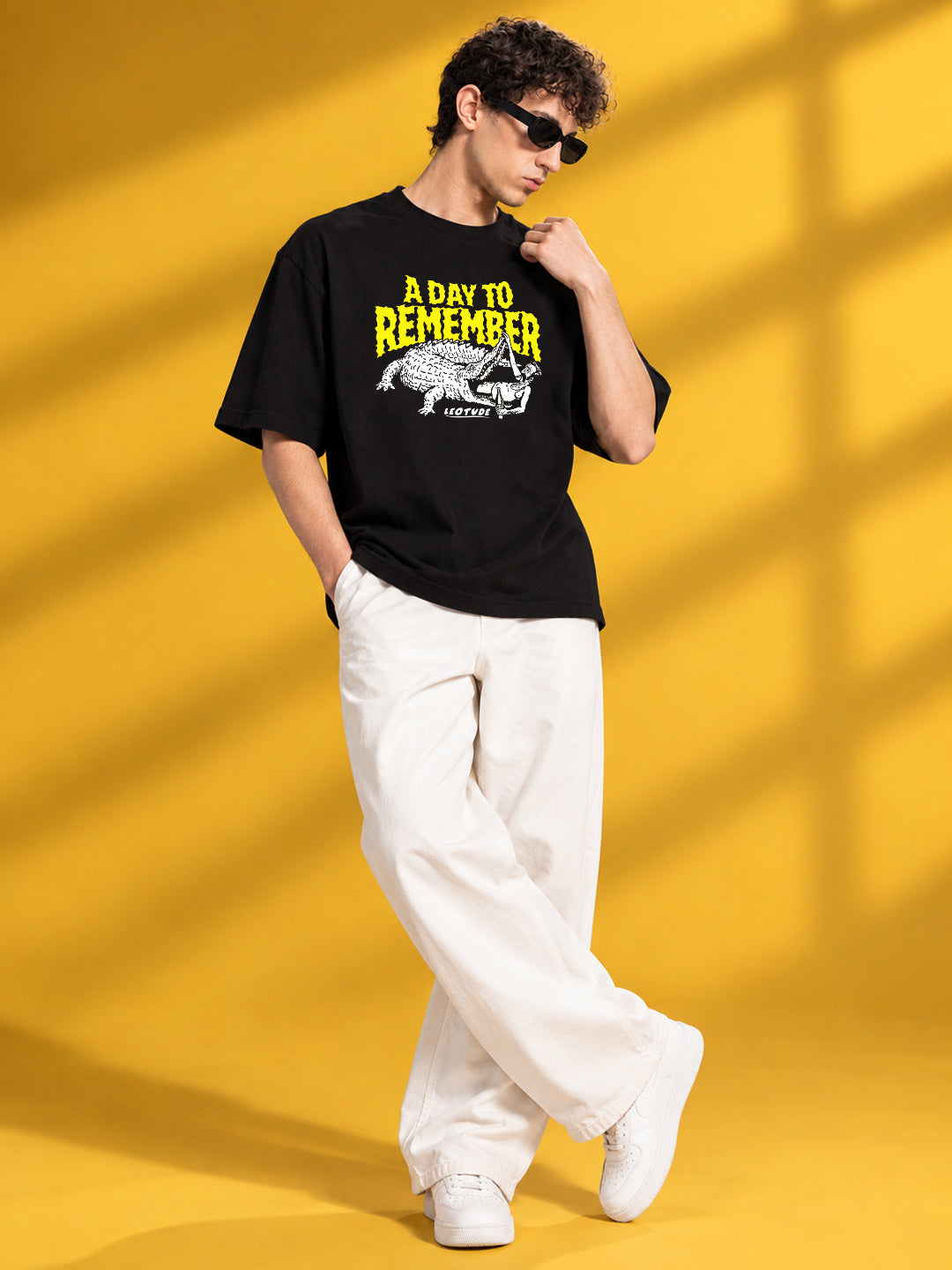 Leotude Men "A Day To Remember" Black Oversized T-Shirt