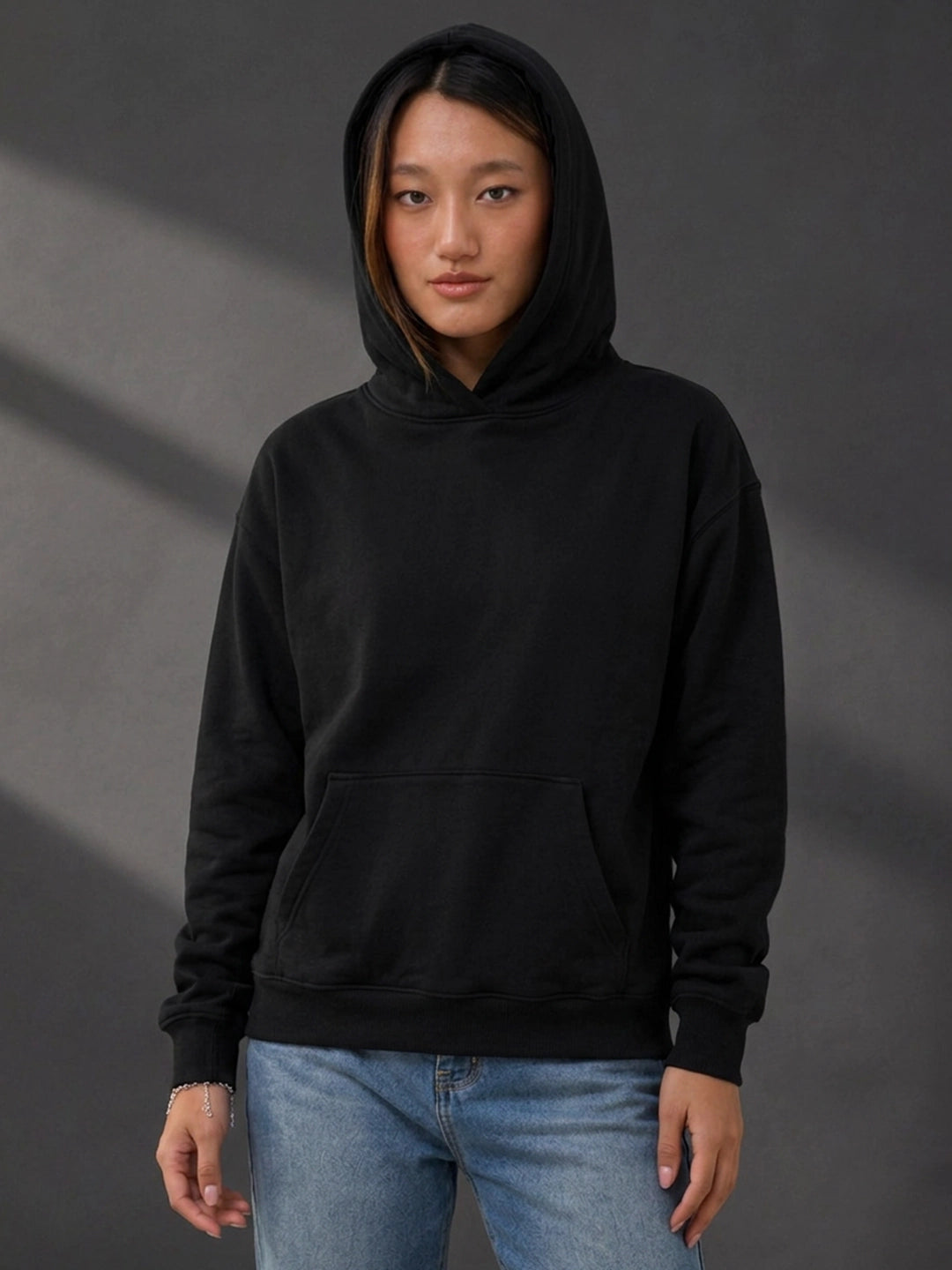 Leotude Women's Black Solid Hooded Sweatshirt