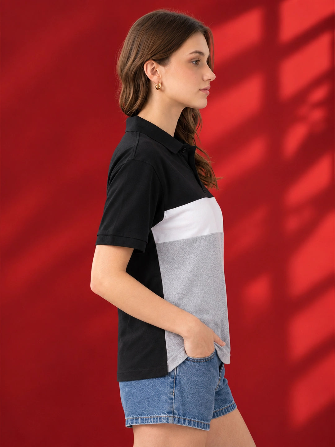 Leotude Women's Black & Grey Colorblocked Polo Neck T-Shirt